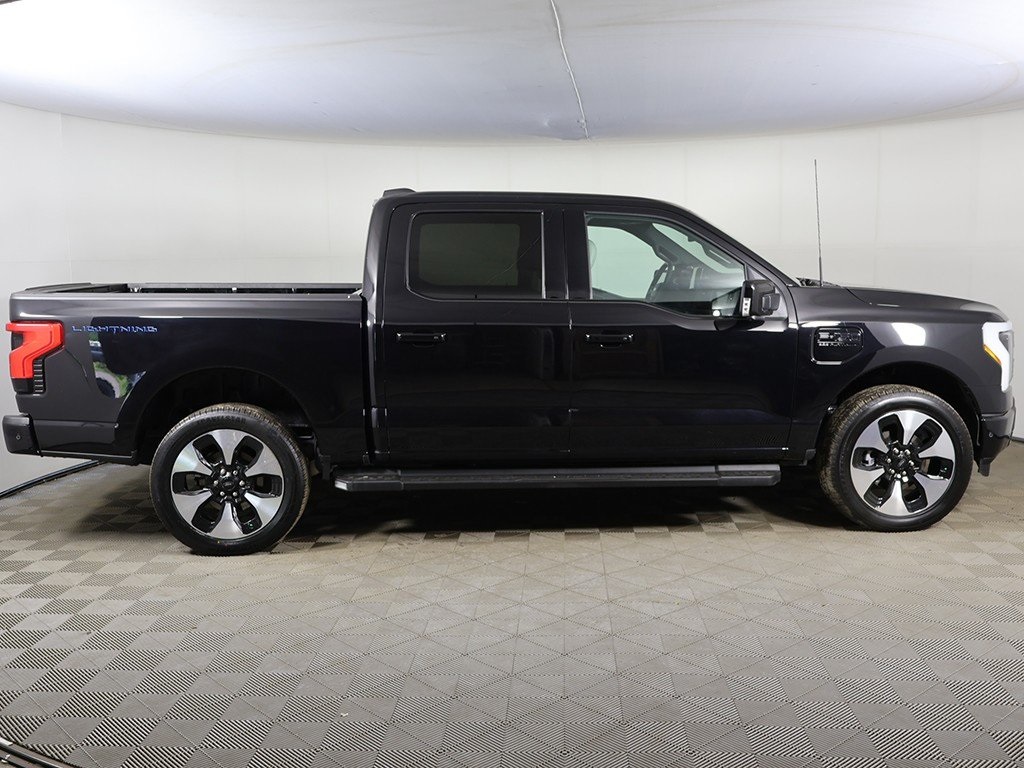 2023 Ford F-150 Lightning Platinum photo 14