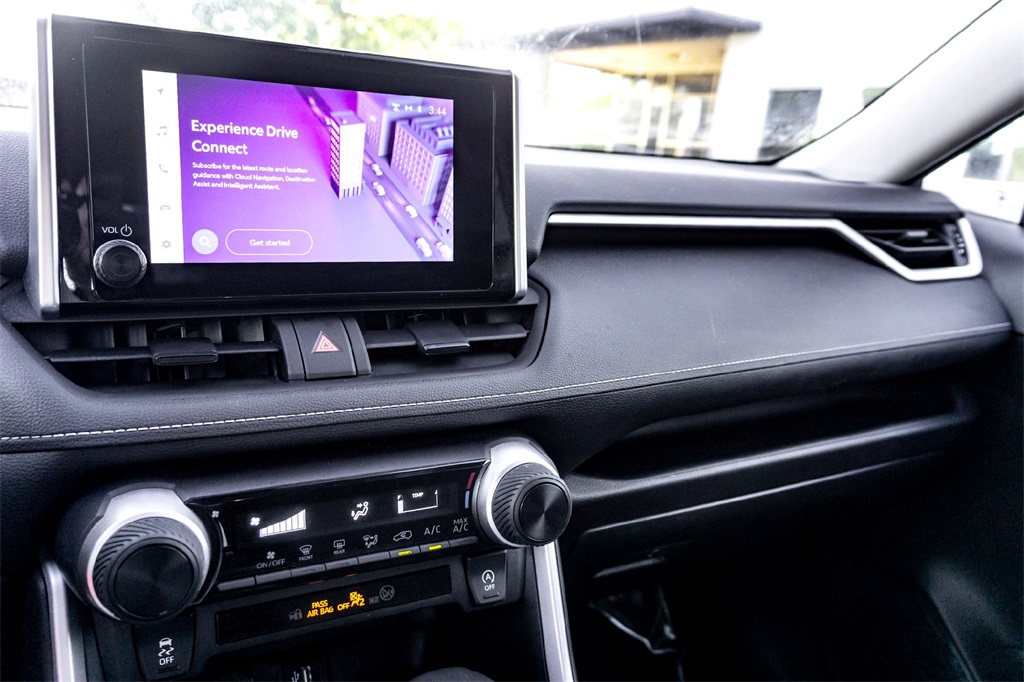 2024 Toyota RAV4 LE photo 22