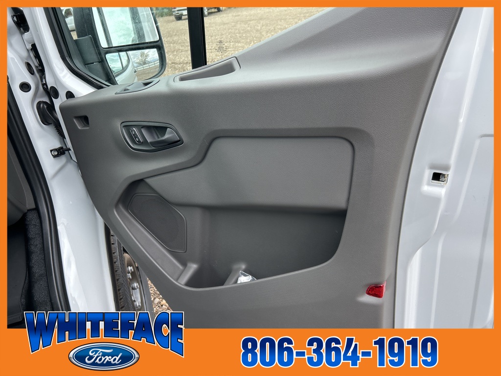 2025 Ford Transit XLT photo 30