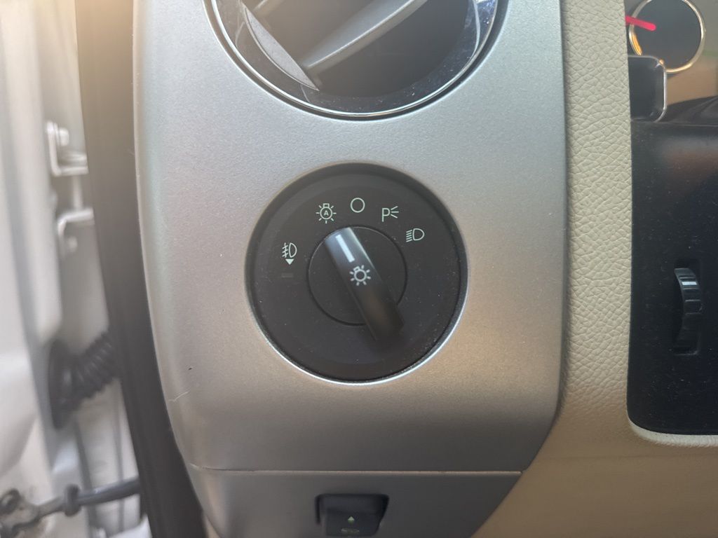 2012 Ford Expedition XLT photo 10