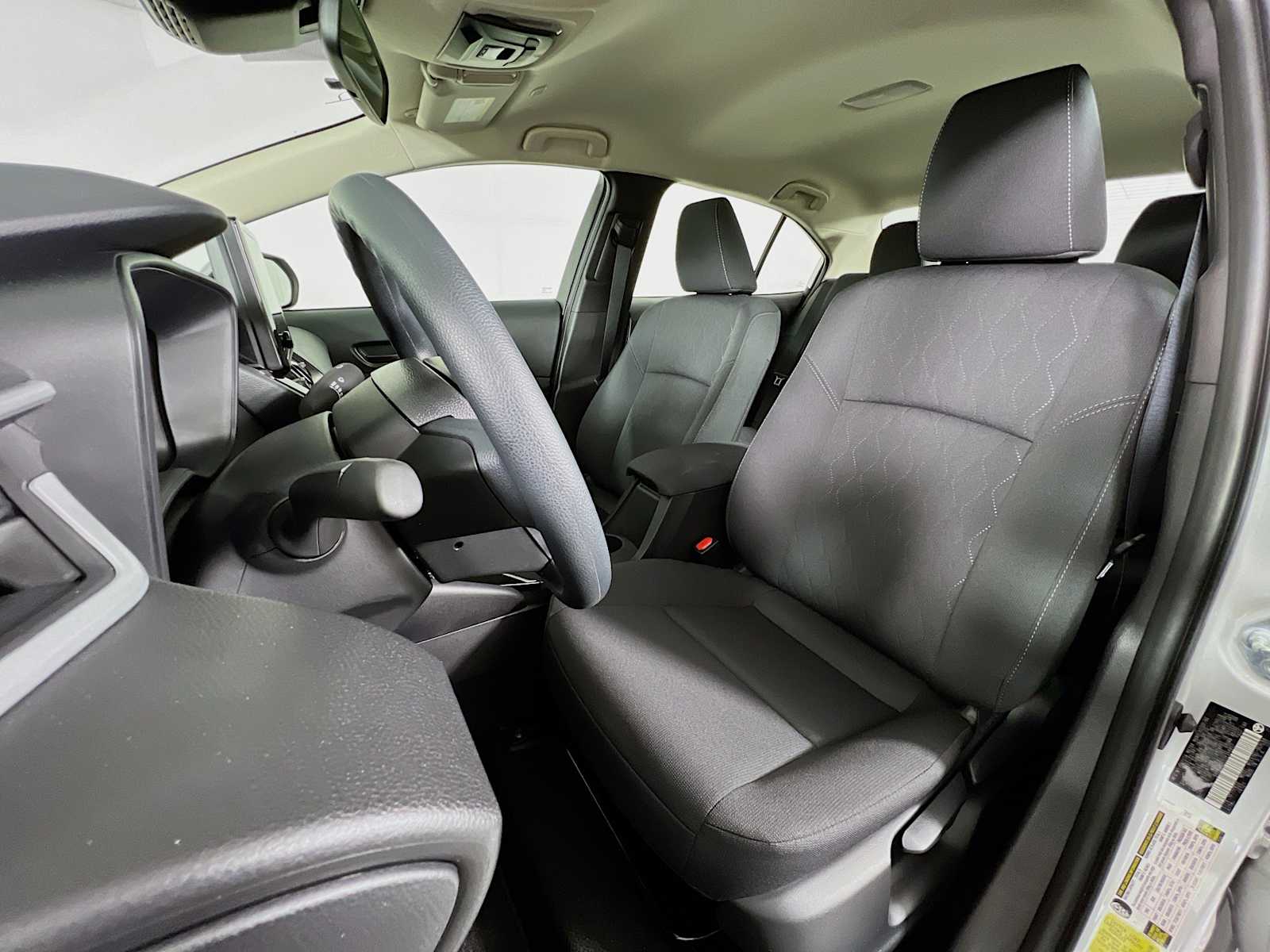 2025 Toyota Corolla LE photo 10