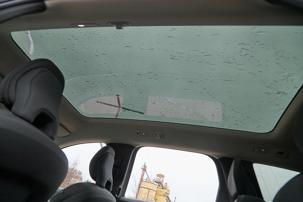 2025 VOLVO EX90 - Image 18