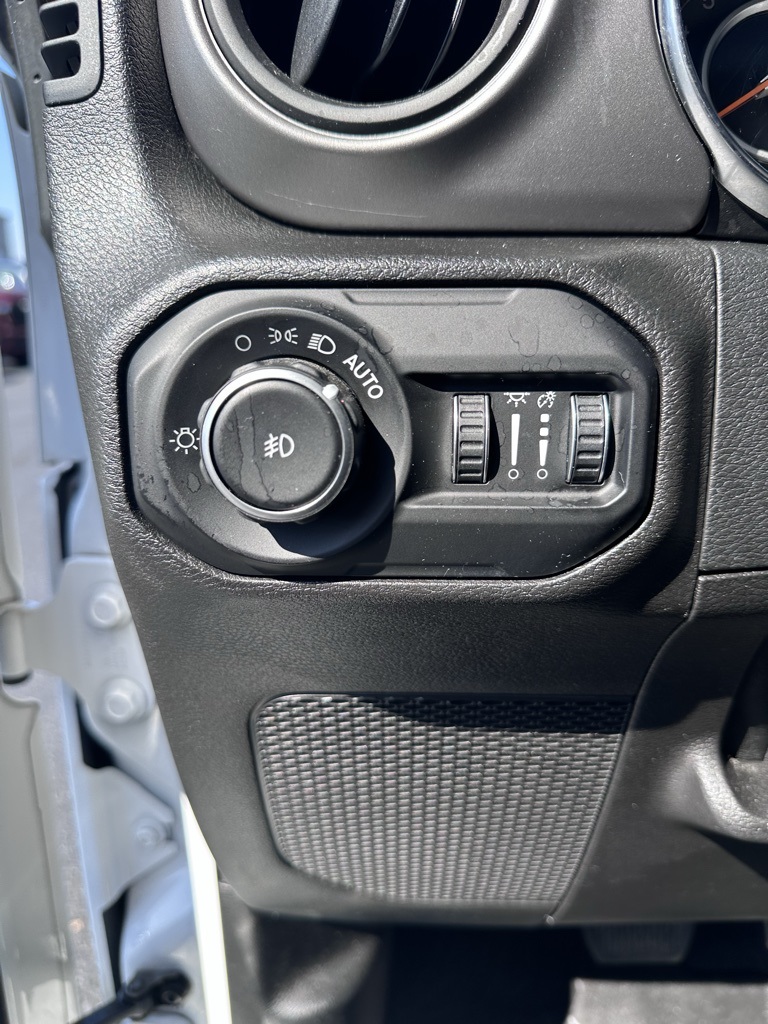 2021 Jeep Wrangler Unlimited Willys photo 12