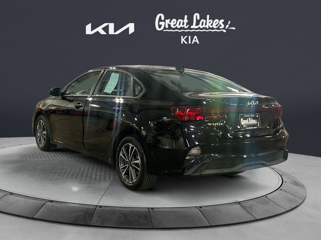 2024 Kia Forte LXS photo 4