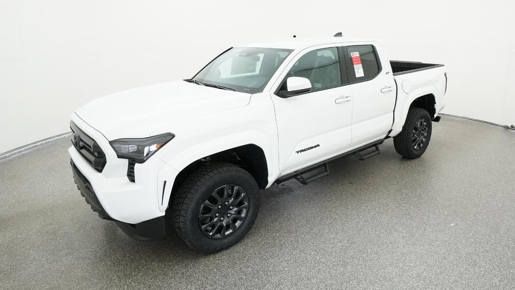 2025 Toyota Tacoma SR5's photo