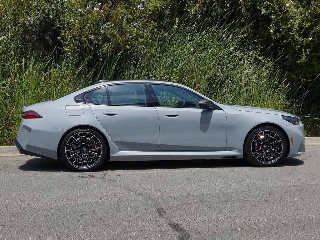 2026 Bmw M5 5 photo 4