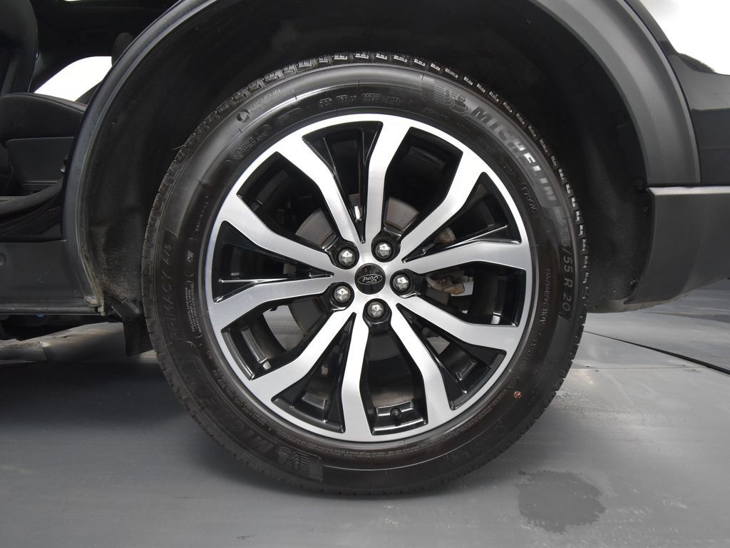 2024 Ford Explorer ST-Line photo 9