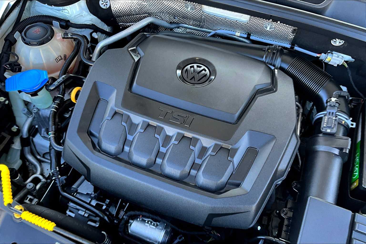 2018 Volkswagen Beetle Dune photo 28