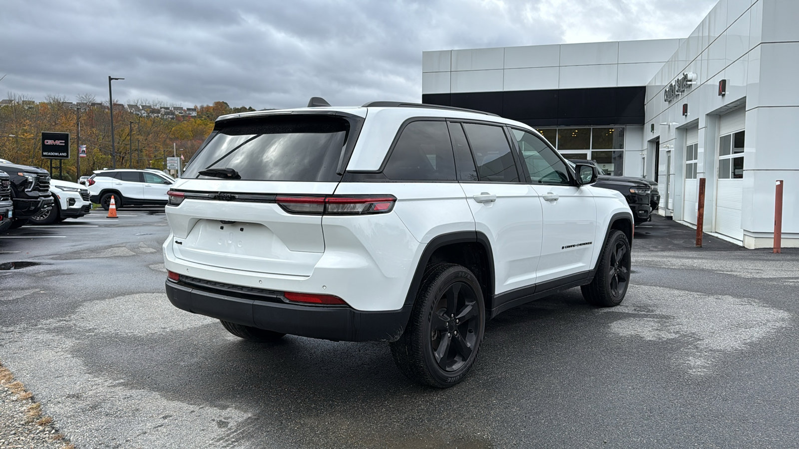 2024 Jeep Grand Cherokee Altitude X photo 2