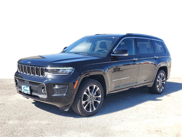 2024 Jeep Grand Cherokee Overland photo 2