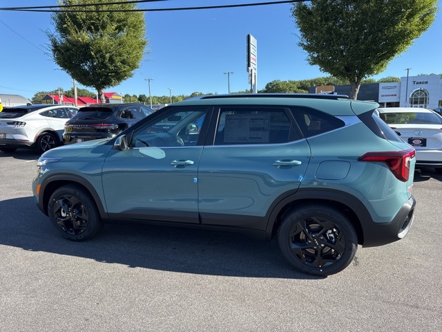 2026 Kia Seltos EX photo 3