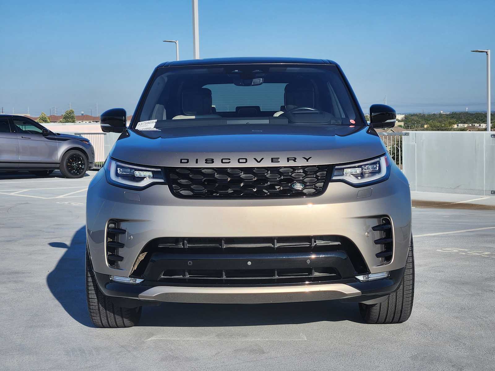 2021 Land Rover Discovery HSE R-Dynamic photo 2