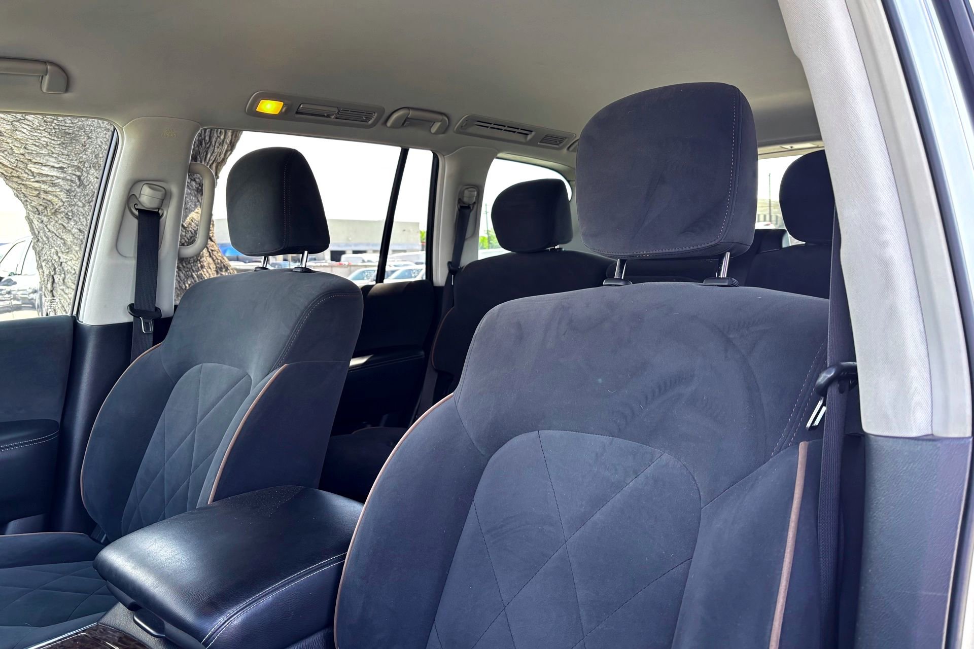 2017 Nissan Armada SV photo 8