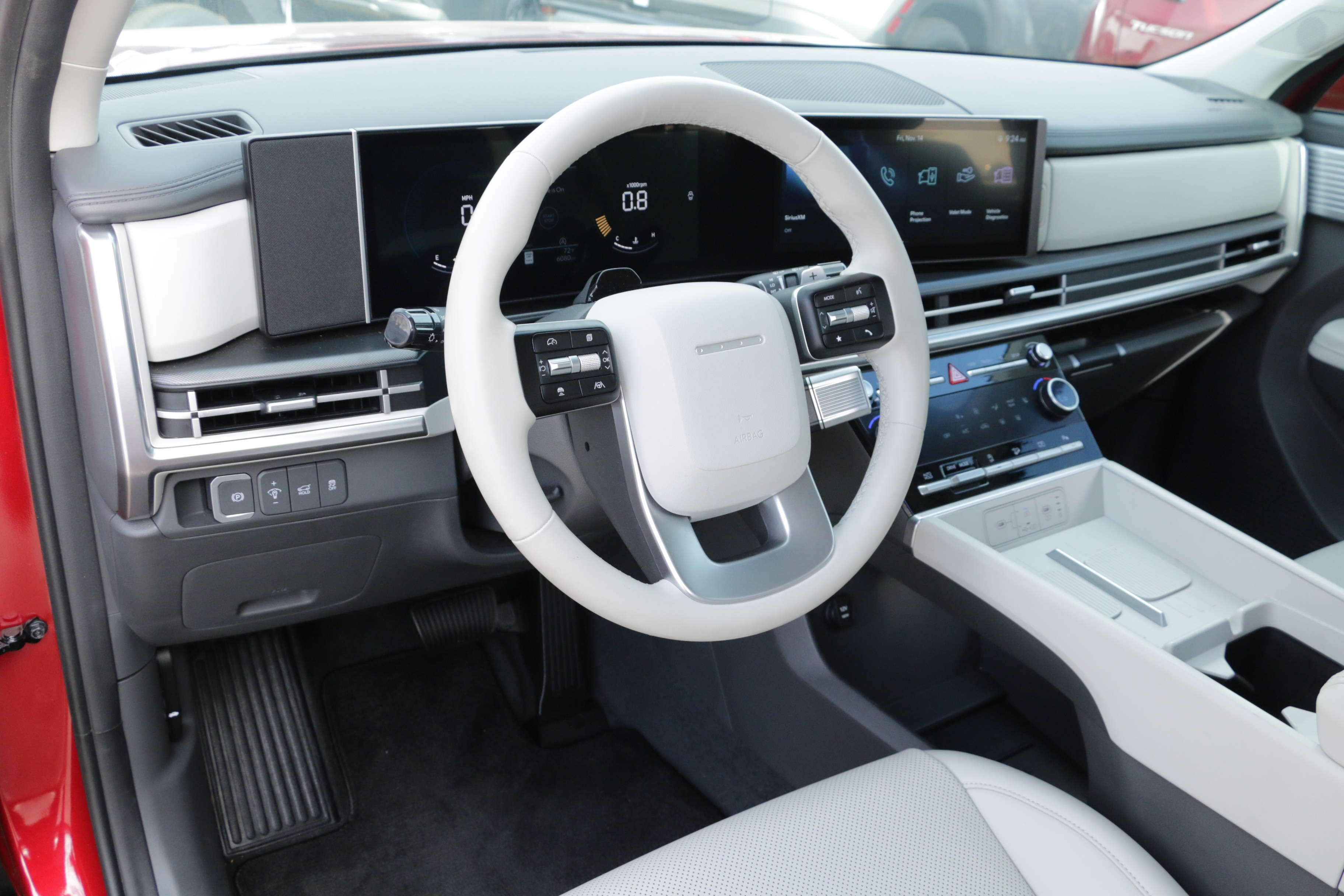 2025 Hyundai Santa Fe SEL photo 3