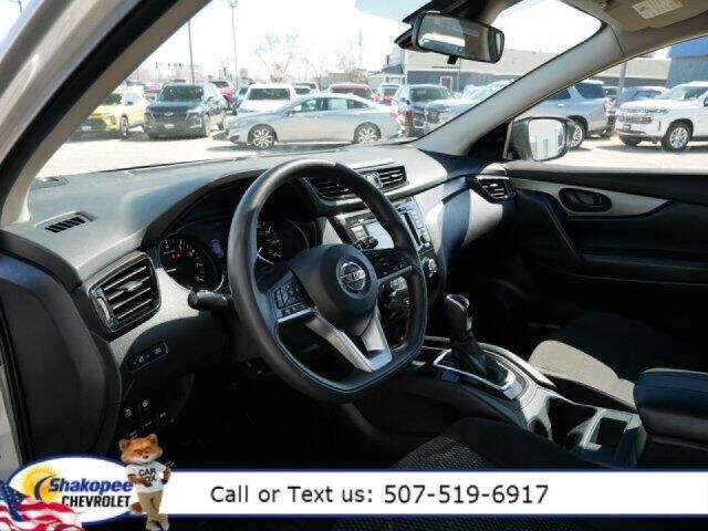 2021 Nissan Rogue Sport S photo 6