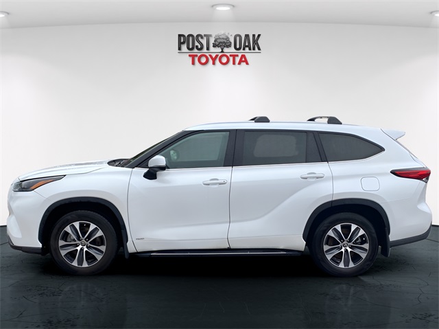 2022 Toyota Highlander XLE photo 5