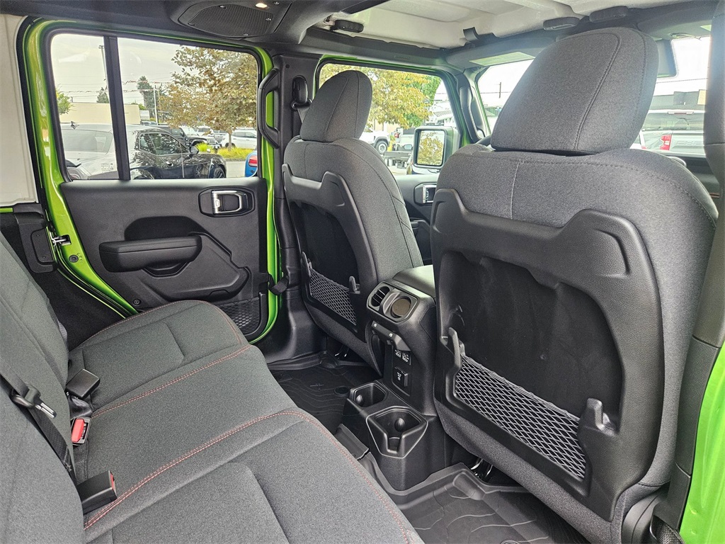 2025 Jeep Wrangler Rubicon photo 31