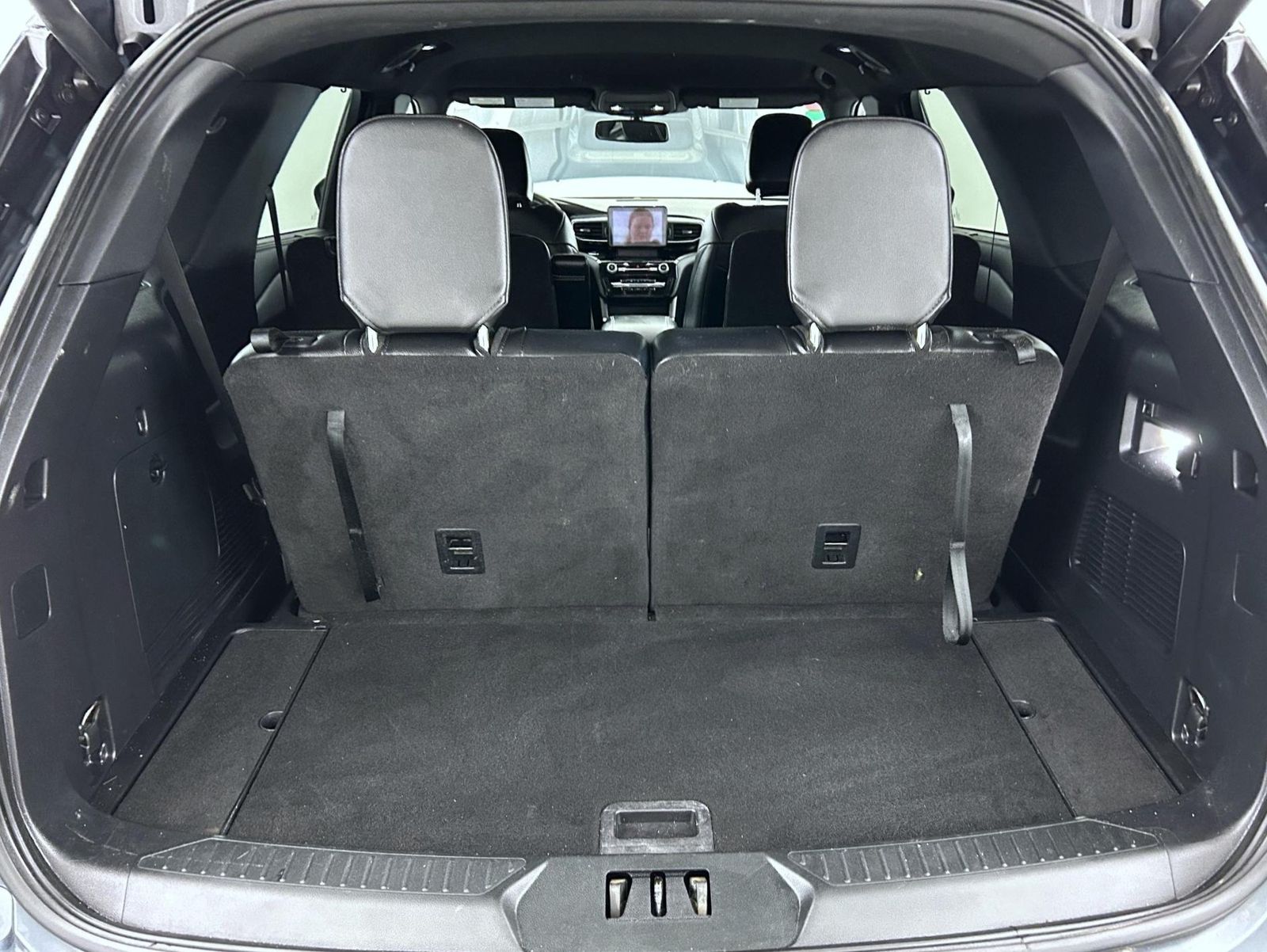 2022 Ford Explorer ST photo 23