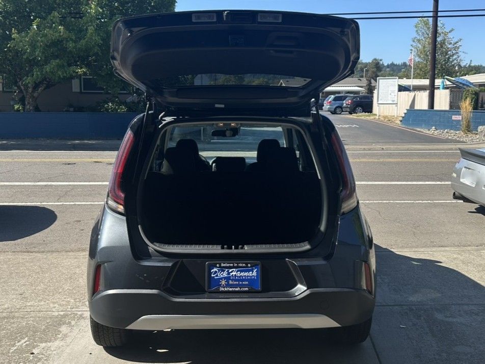 2023 Kia Soul LX photo 8