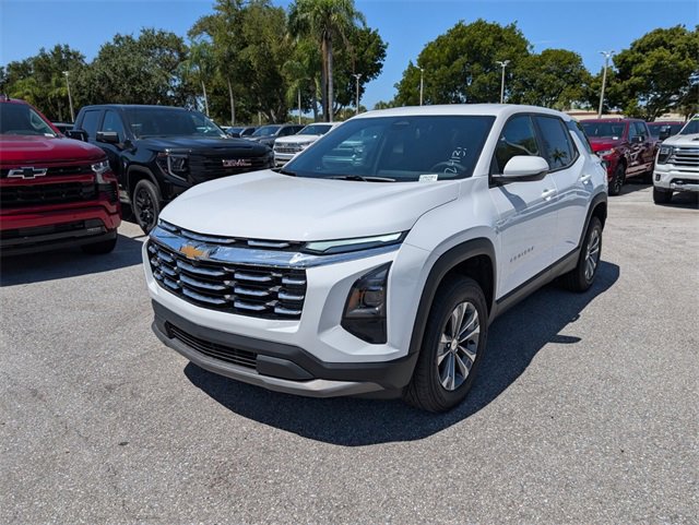 2026 Chevrolet Equinox LT photo 2