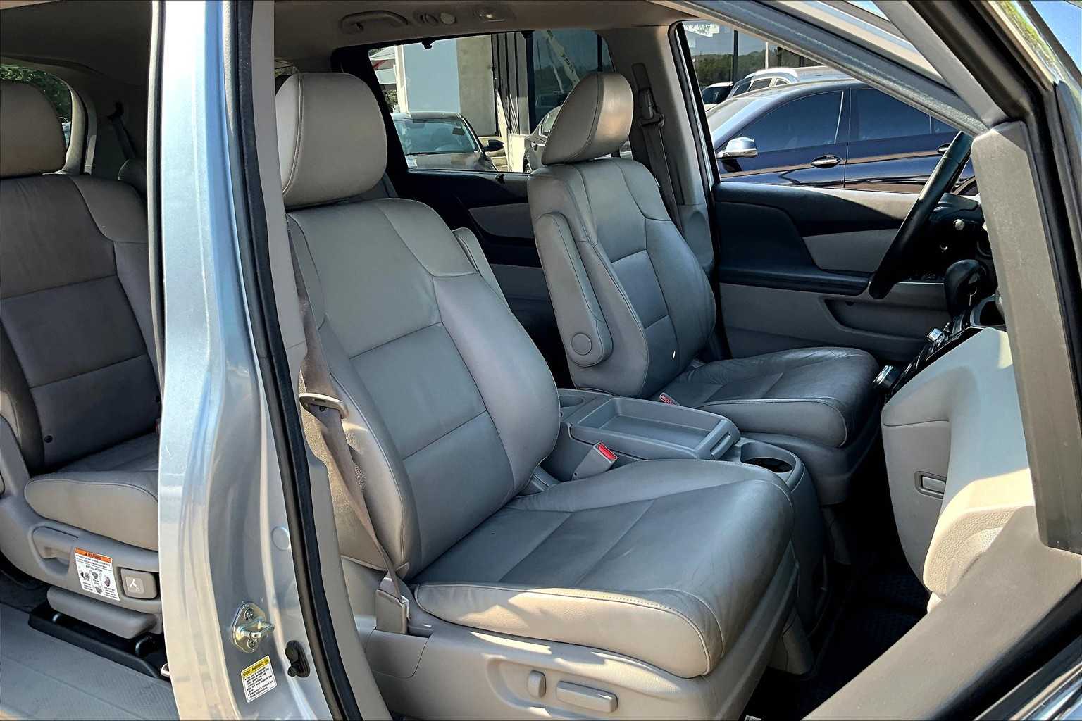 2012 Honda Odyssey EX-L photo 8