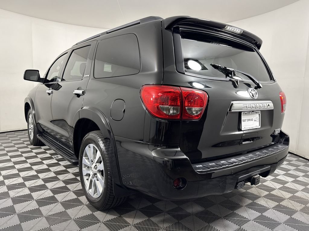 2016 Toyota Sequoia Limited photo 4