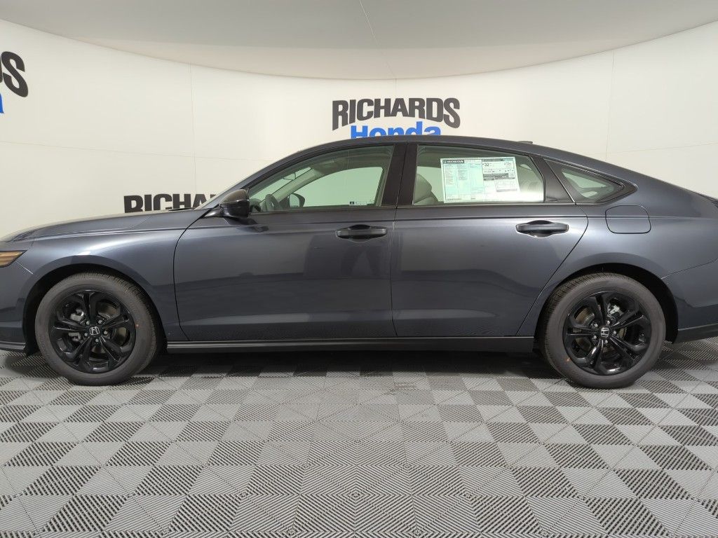 2025 Honda Accord SE photo 2