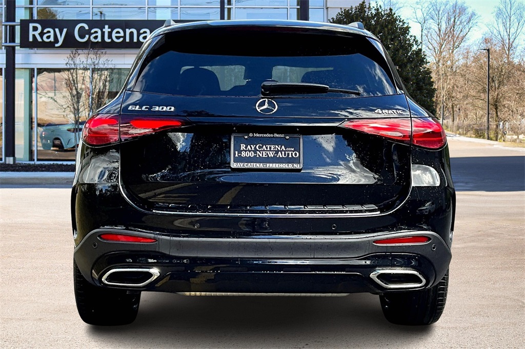 2026 Mercedes Benz GLC 300 4MATIC photo 4