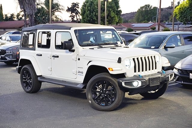 2022 Jeep Wrangler Unlimited Sahara 4xe photo 2
