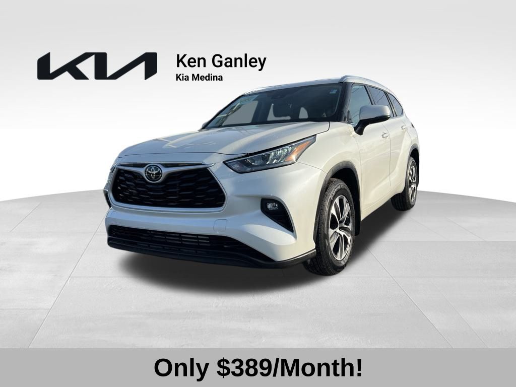 2020 Toyota Highlander XLE's photo