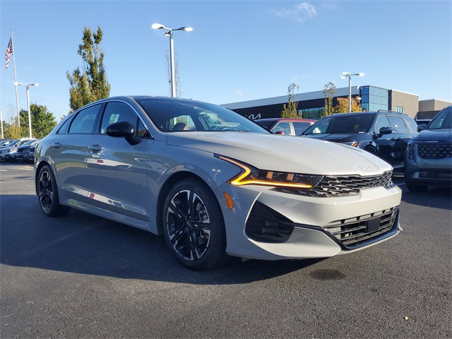 2023 Kia K5 GT-Line photo 2