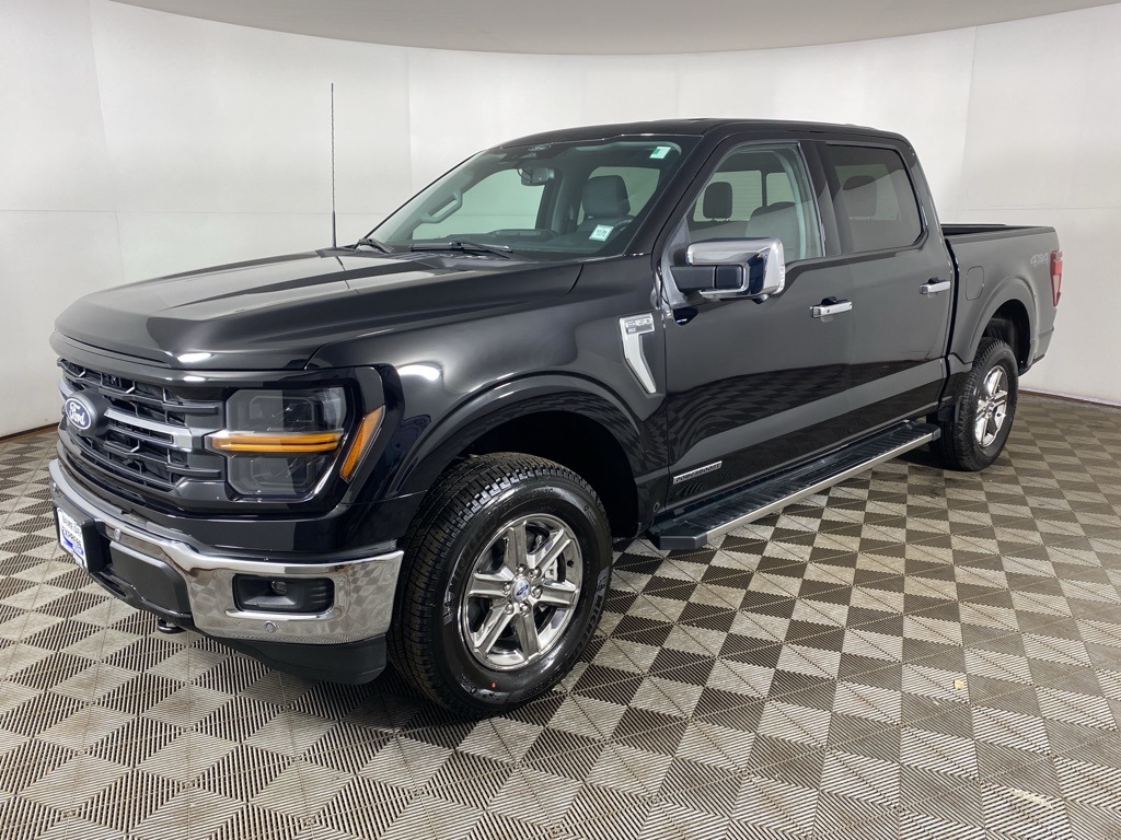 2025 Ford F-150 XLT photo 2