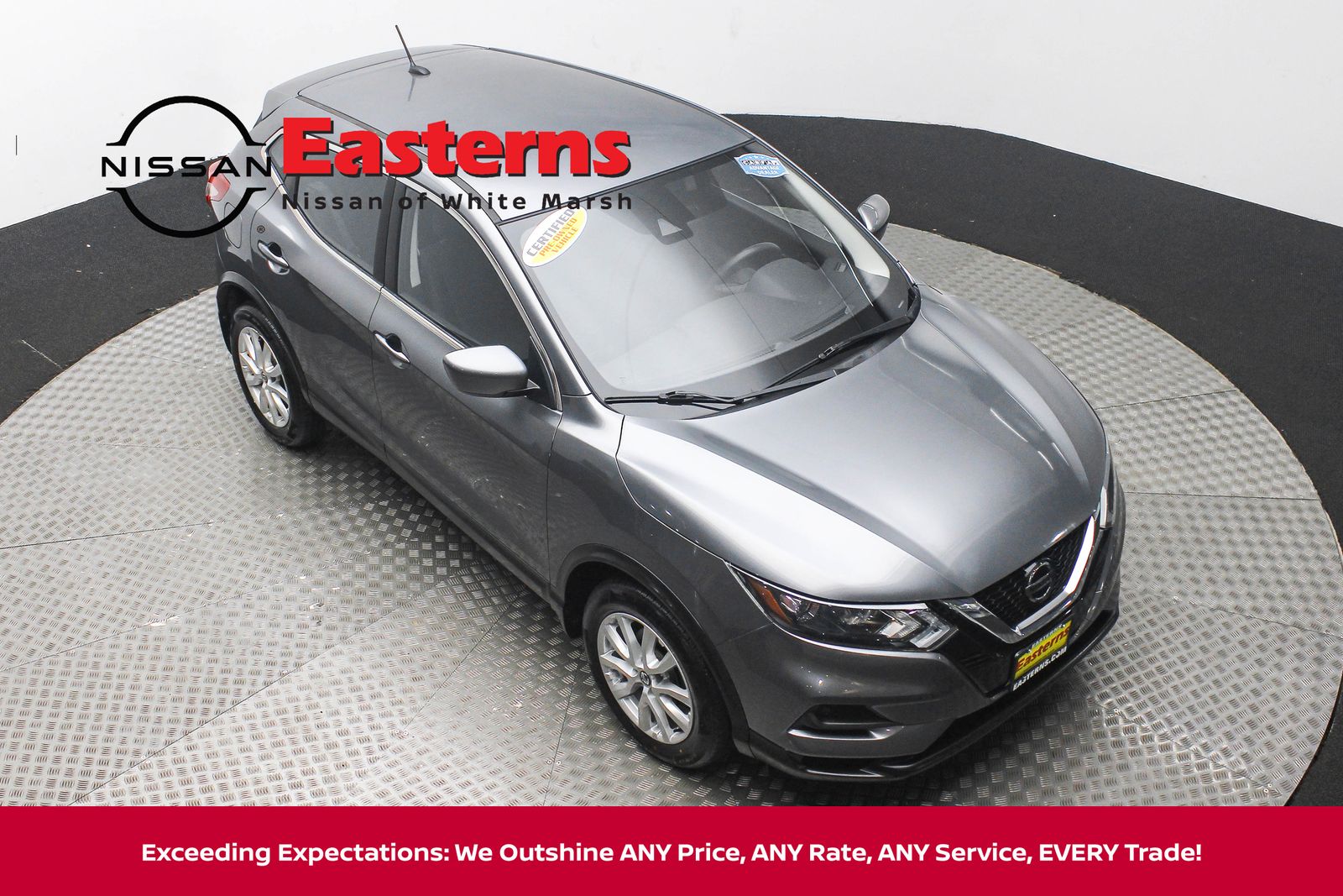2020 Nissan Rogue Sport S photo 2