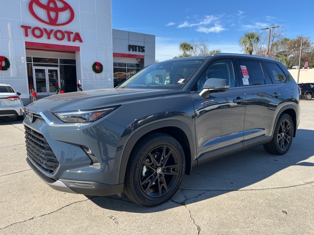 2026 Toyota Grand Highlander Limited's photo