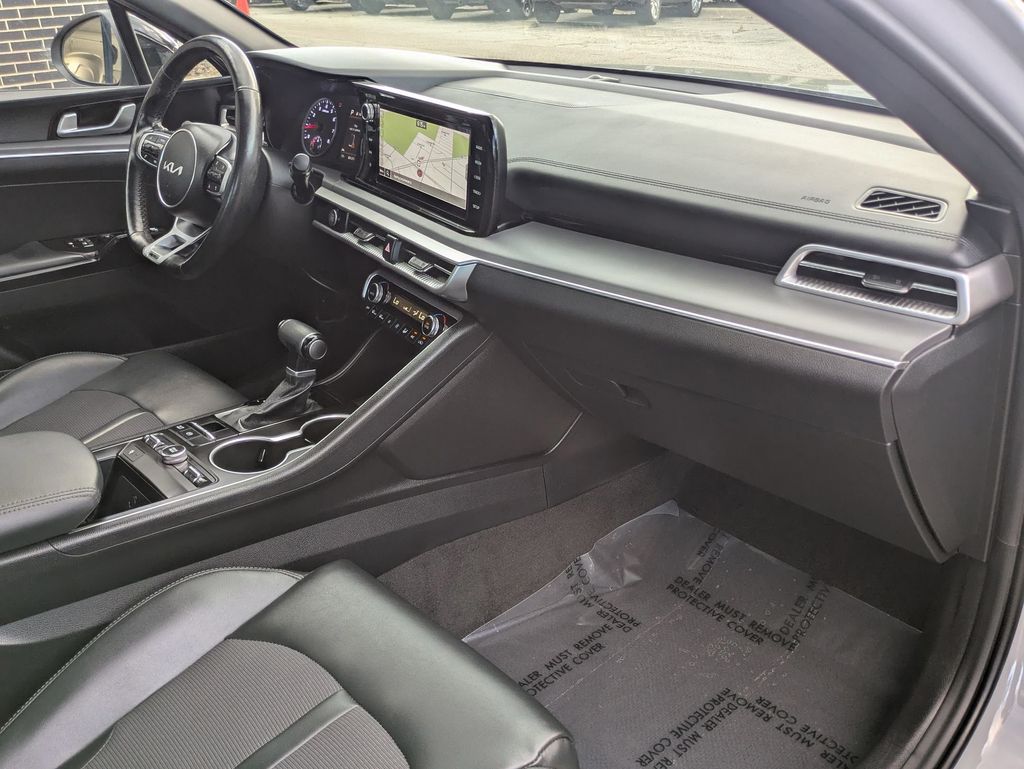 2024 Kia K5 GT-Line photo 24