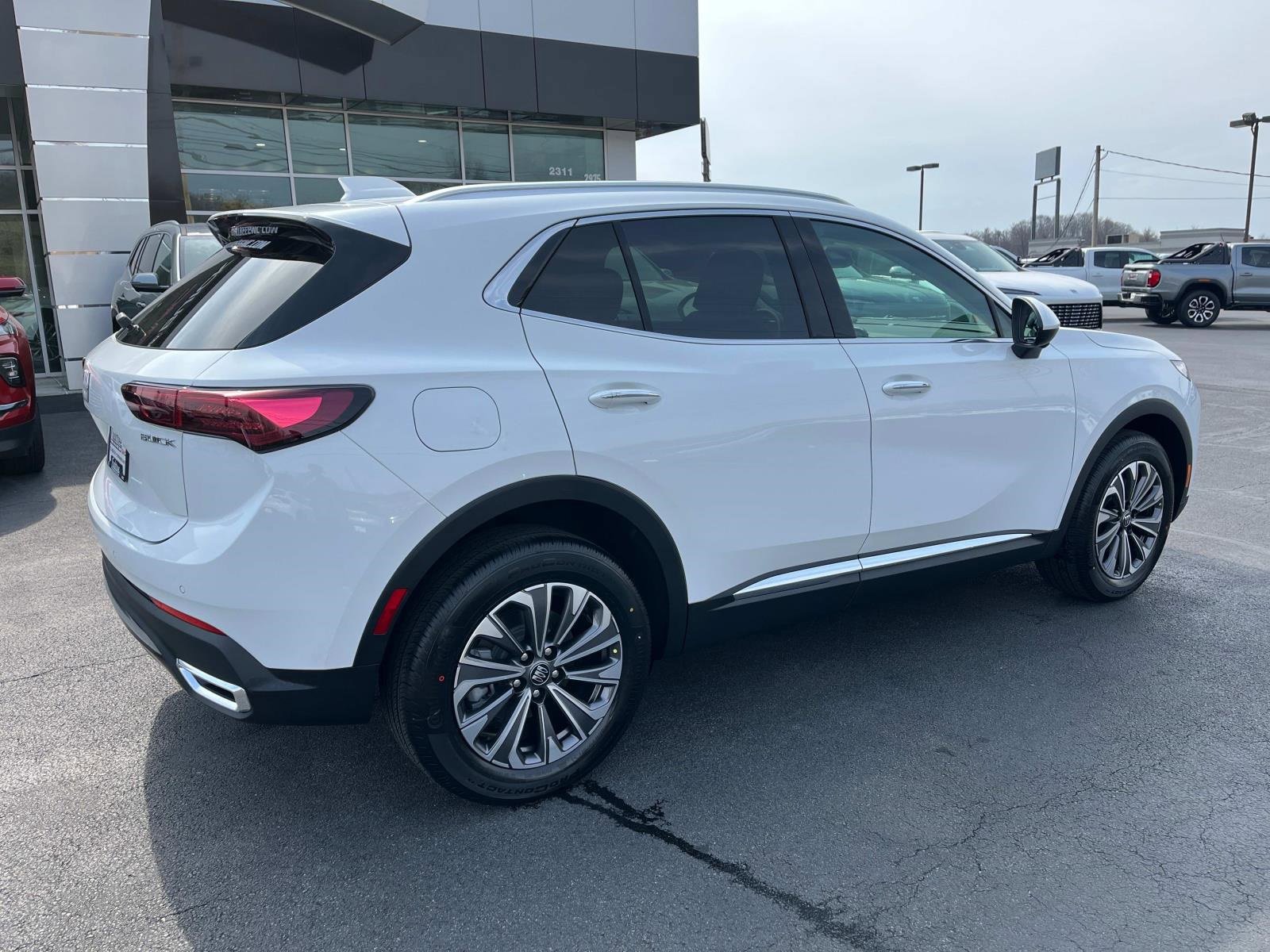 2025 Buick Envision Preferred photo 3