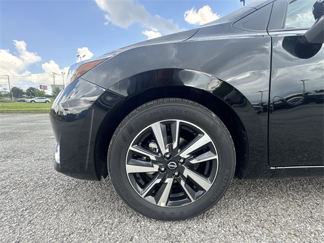 2025 Nissan Versa 1.6 SV photo 10