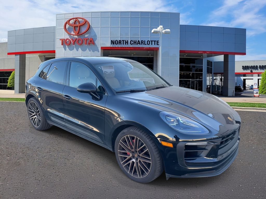 2022 Porsche Macan S's photo