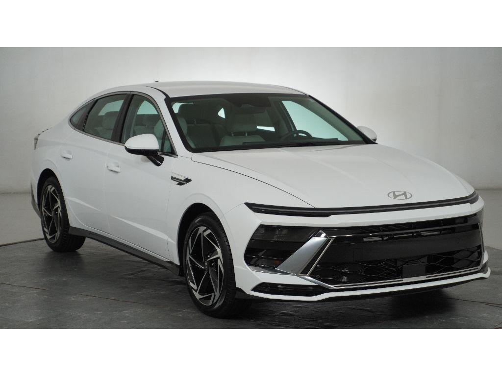 2026 Hyundai Sonata SEL's photo