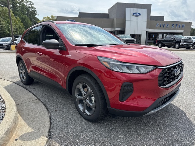 2026 Ford Escape ST-Line photo 2
