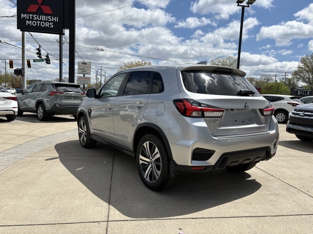 2025 Mitsubishi Outlander Sport ES photo 5