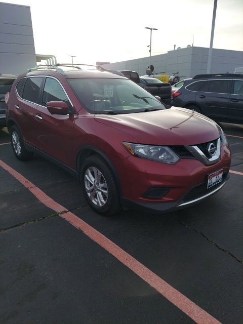 2014 Nissan Rogue SV photo 4