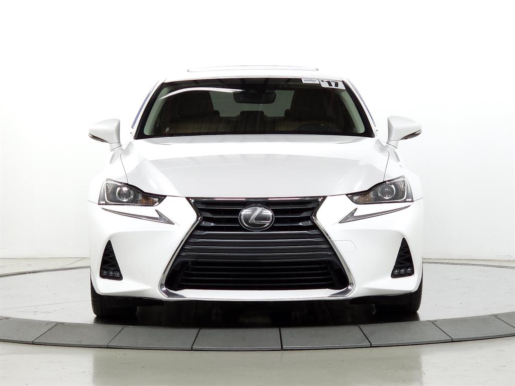 2017 Lexus IS 300 photo 2