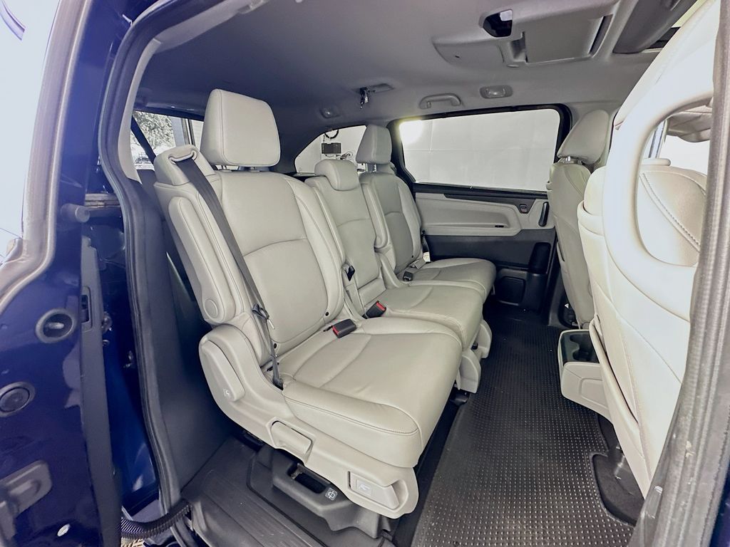 2023 Honda Odyssey Touring photo 27