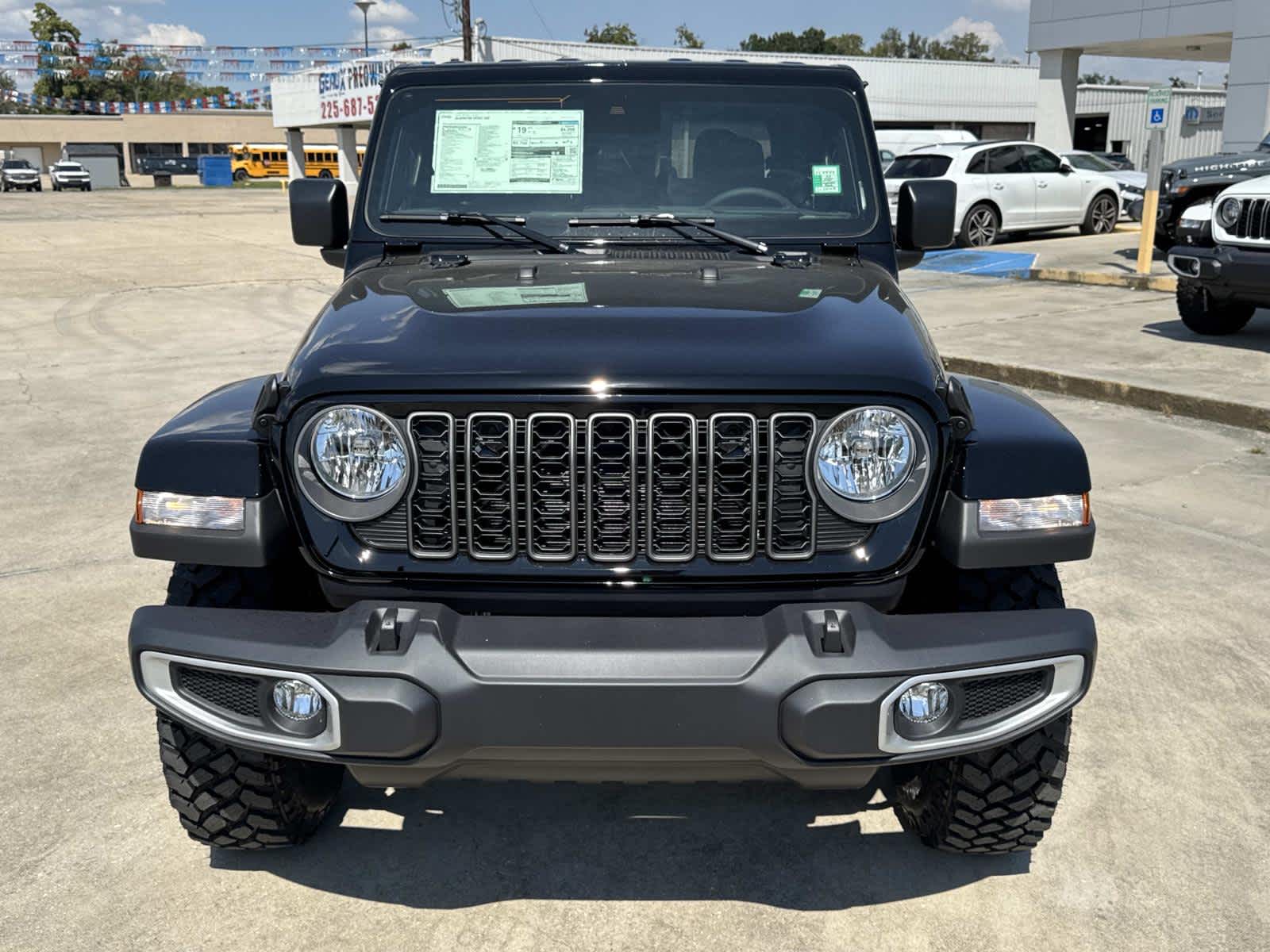 2025 Jeep Gladiator Sport photo 2