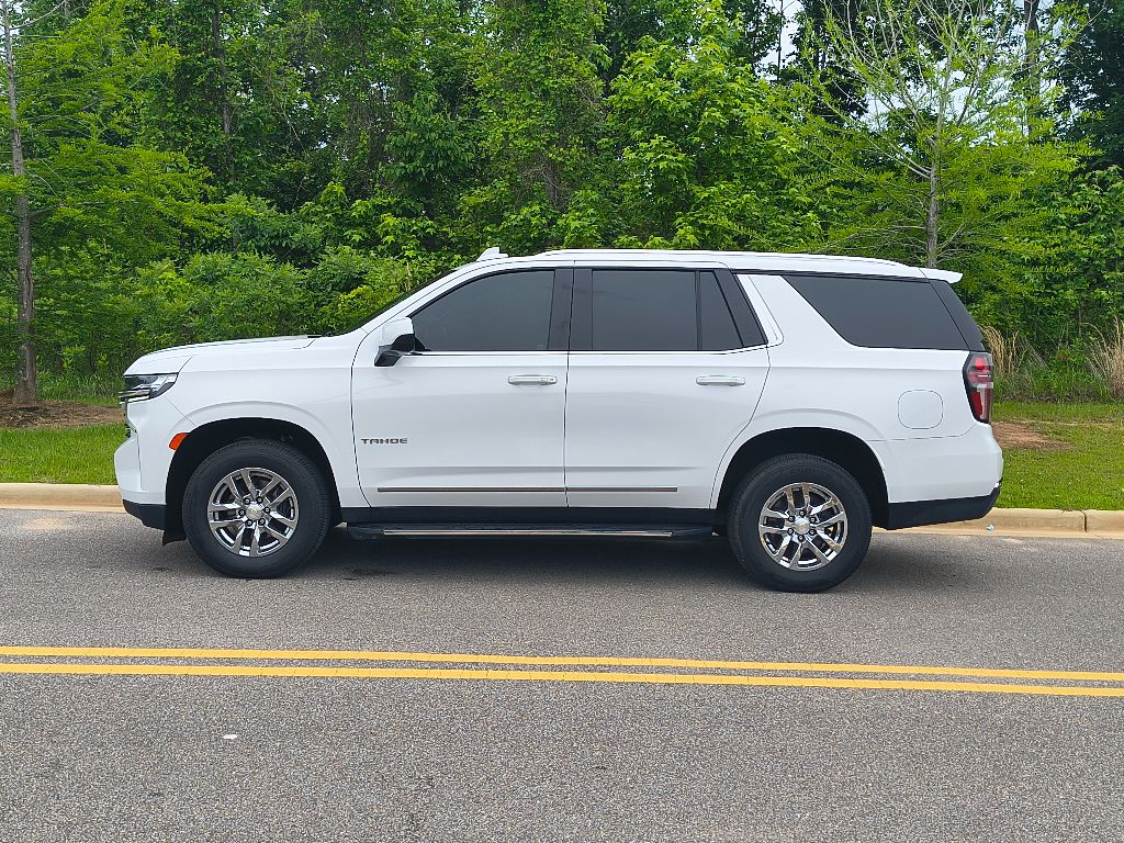 2021 Chevrolet Tahoe LT photo 3