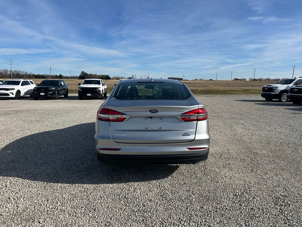 2020 Ford Fusion Hybrid SE photo 3