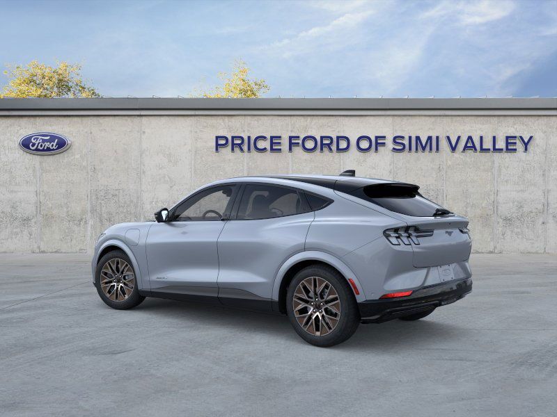 2025 Ford Mustang Mach-E Premium photo 4