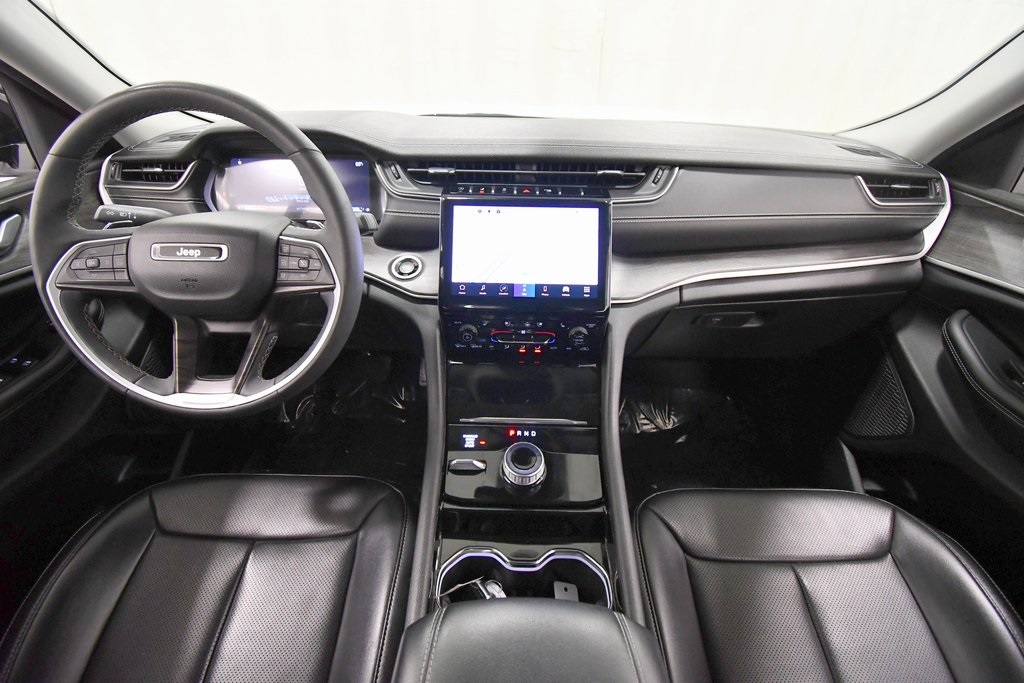 2023 Jeep Grand Cherokee Limited photo 3