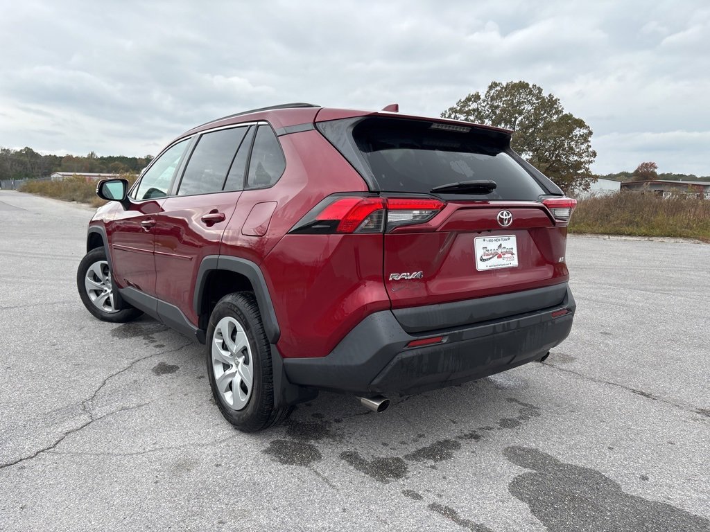 2019 Toyota RAV4 LE photo 2